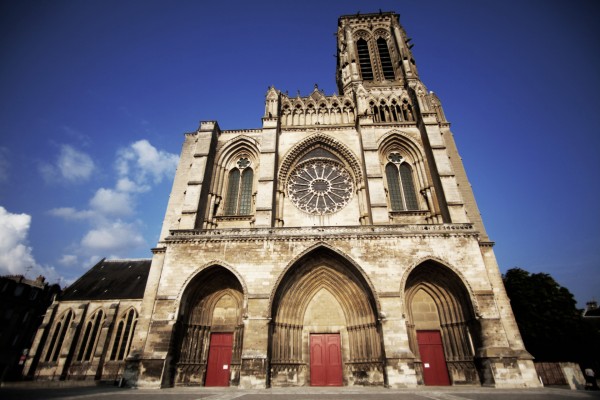 Cathédrale-of-Soisson-20mn-away-from-Chez Ric et Fer - Bed and Breakfast - Northern France - Picardie © Richard Gamba