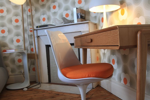 Chez Ric et Fer-vintage b&b-simple desk-Northern France-picardie area-©spherecom